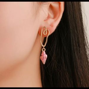 Pink Golden Beach Conch Shell Earrings